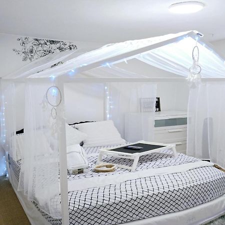 Lovely Cozy Room! With Attached Private Bath In The Heart Of Vancouver! Private Parking & Self Check-In! Kültér fotó