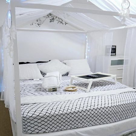Lovely Cozy Room! With Attached Private Bath In The Heart Of Vancouver! Private Parking & Self Check-In! Kültér fotó