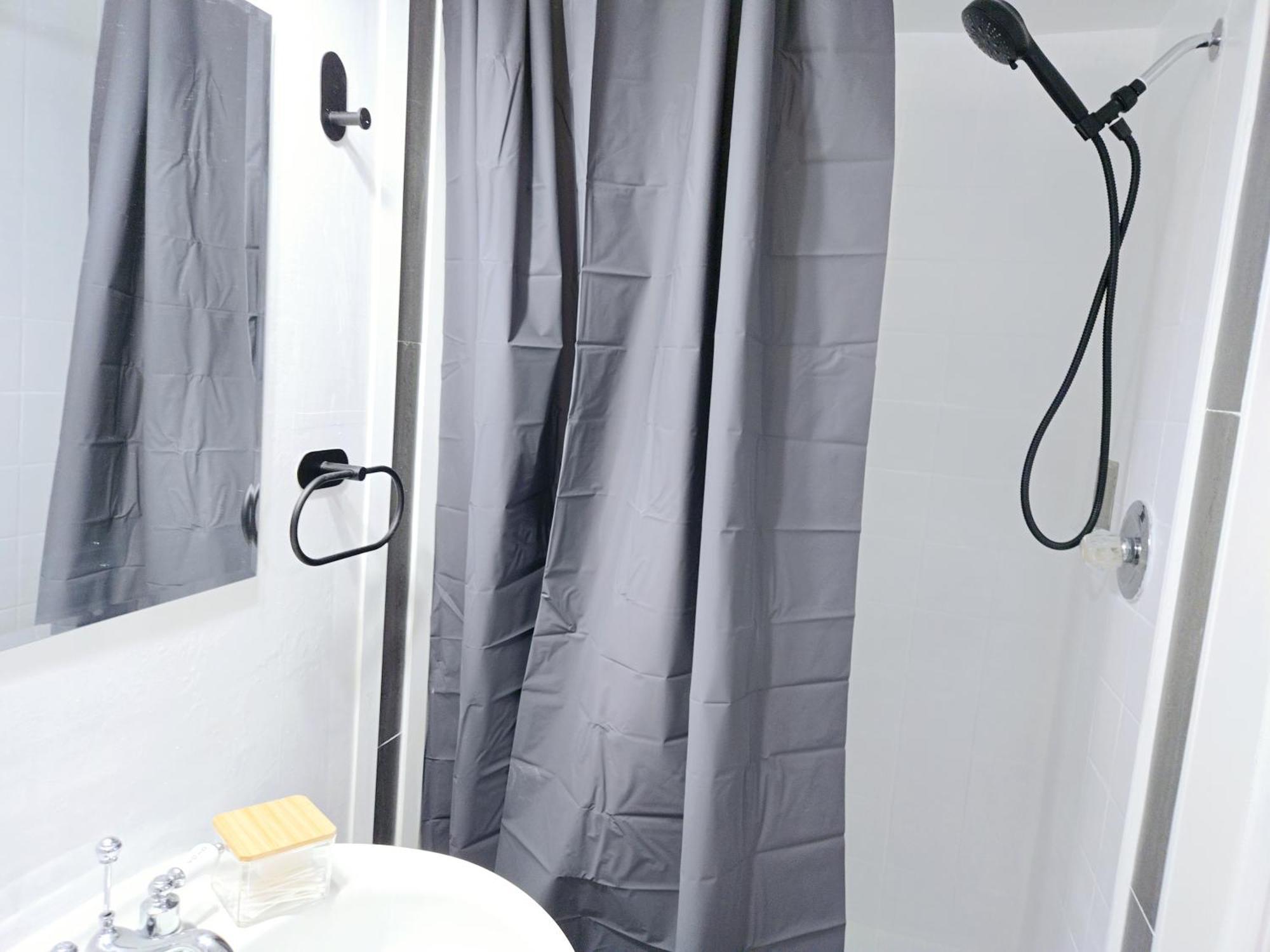 Lovely Cozy Room! With Attached Private Bath In The Heart Of Vancouver! Private Parking & Self Check-In! Kültér fotó